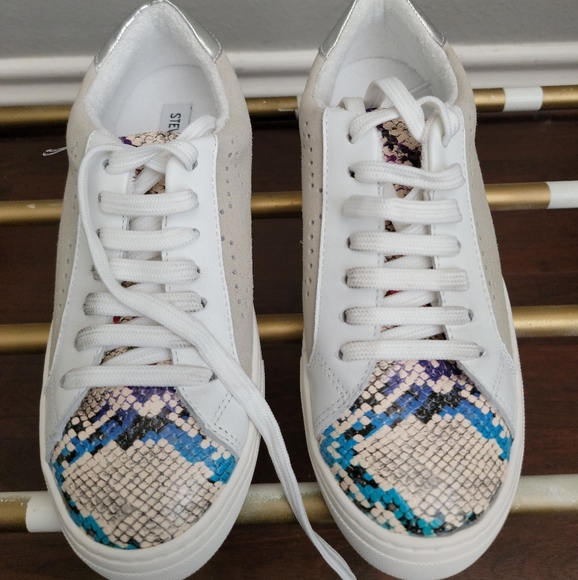 Rezume - Picture 1 of 3